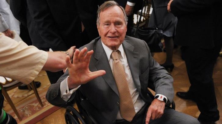 El expresidente de EU, George H.W. Bush, fue internado en Houston