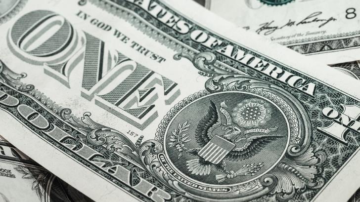 Peso sufre caía frente al dólar, previo al primer debate por la Presidencia