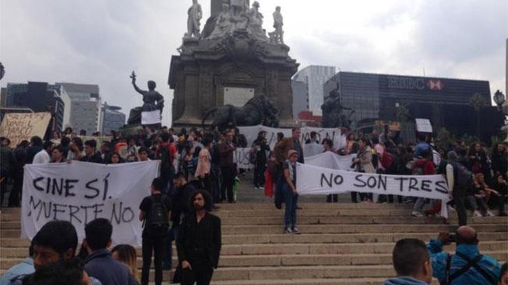 ¡Cine sí, Muerte no!, corean manifestantes por el asesinato de estudiantes de cine en Jalisco