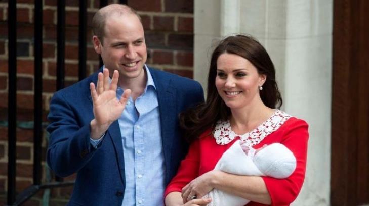 El príncipe William y Kate presentan a su tercer hijo