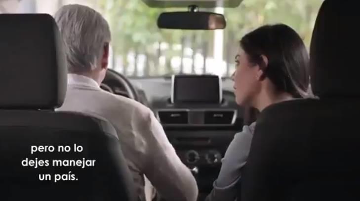 Ciudadano capta en video a un tránsito ‘mordelón’ y se vuelve viral