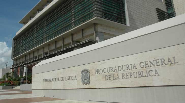 Dictan auto de formal prisión contra a policía por supuesta agresión a periodista en Cananea