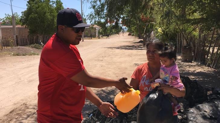 AUDIO | Vecinos de Navojoa ayudan a familia que resultó afectada por incendio