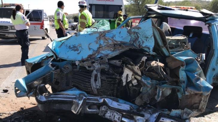 AUDIO | Un muerto y dos lesionados deja choque en la carretera a Nogales