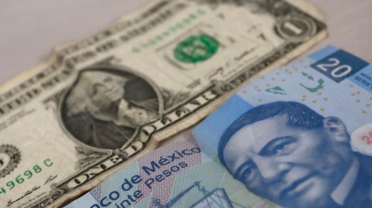 Dólar sube a 20.81 pesos a la venta en bancos