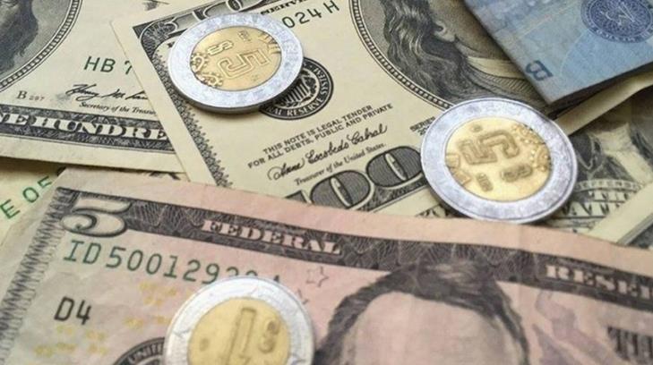Dólar llega a los 21.06 pesos de venta en bancos