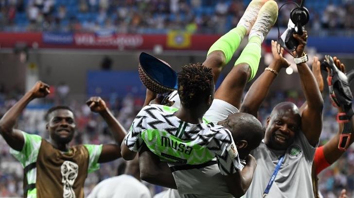 Nigeria vence 2-0 a Islandia; Argentina continúa con vida en Rusia 2018