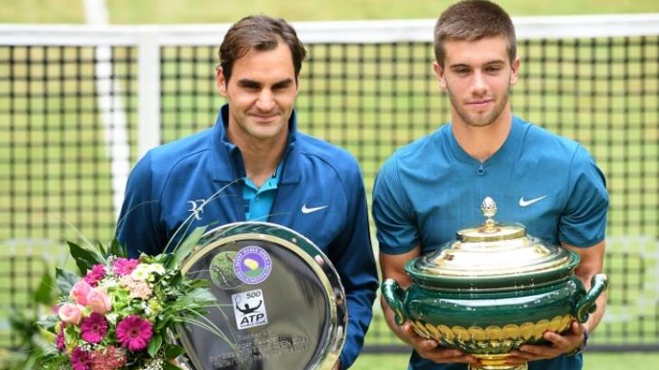 Roger Federer cae ante Borna Coric en Halle; cede el número uno a Rafa Nadal