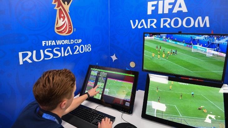 Francia estrena el VAR en Rusia 2018, marca primer penal en un Mundial