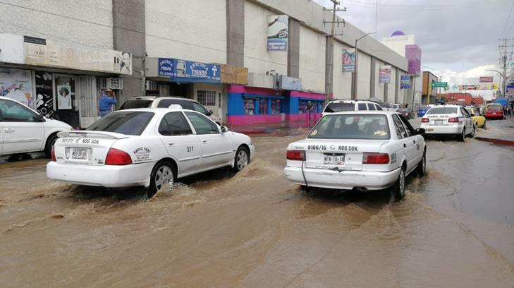 AUDIO | Tormenta registrada esta mañana en Nogales dejó calles inundadas y arroyos crecidos