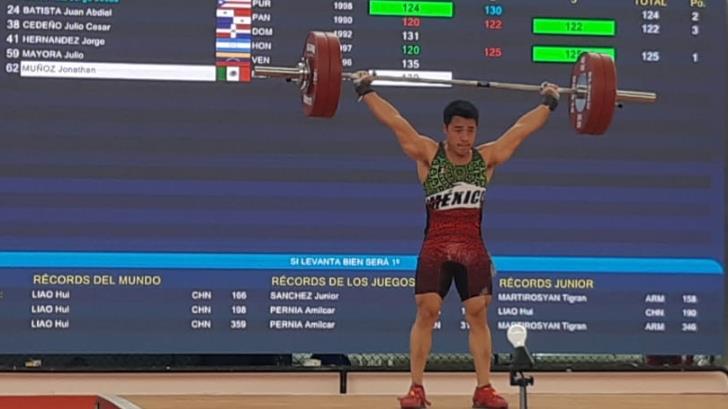 Jonathan Muñoz conquista medalla de bronce en levantamiento de pesas en JCC