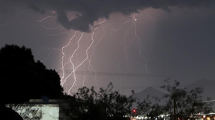 Lluvias intensas pronostican para esta noche en Hermosillo