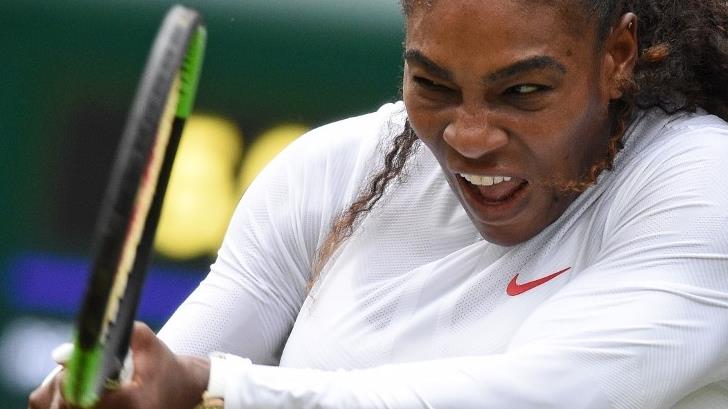 Serena Williams avanza en Wimbledon; Caroline Wozniacki cae en segunda ronda