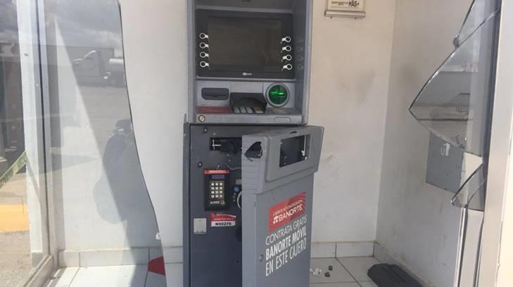 GALERÍA | Intentan robarse un cajero bancario en Benjamín Hill