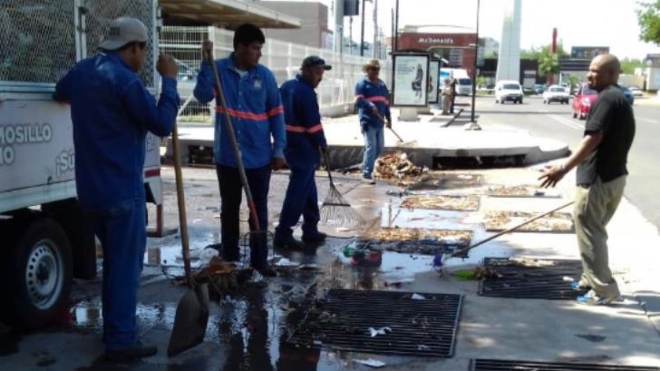 Servicios Públicos realiza operativo de limpieza en las alcantarillas y vialidades de Hermosillo