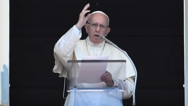 El papa Francisco condena en misa violencia machista