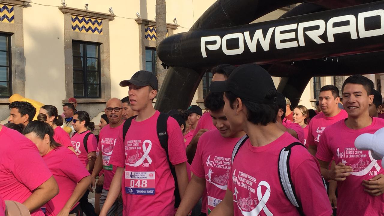 AUDIO | Corren en la Unison contra el cáncer de mama
