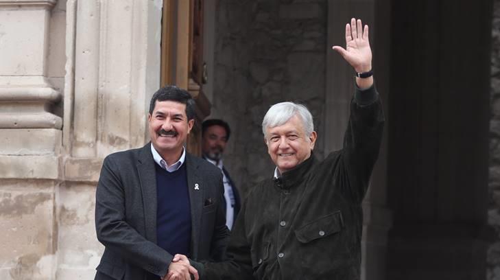 López Obrador se compromete con Corral a pedir extradición de César Duarte
