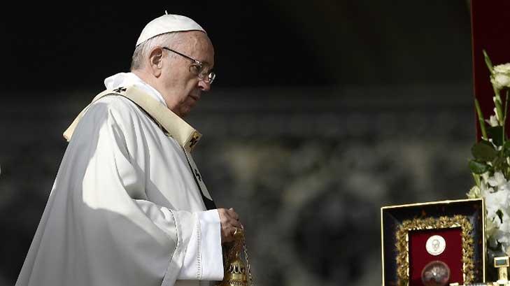 Papa declara santos a Pablo VI y a Romero, el obispo de los pobres