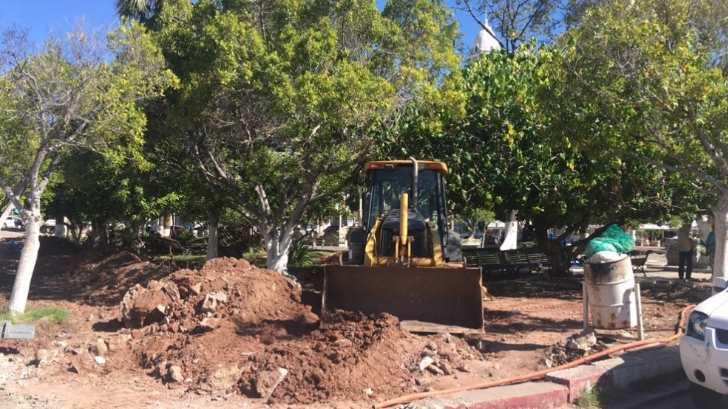 Arranca la reconstrucción de la Plaza 13 de Julio en Guaymas