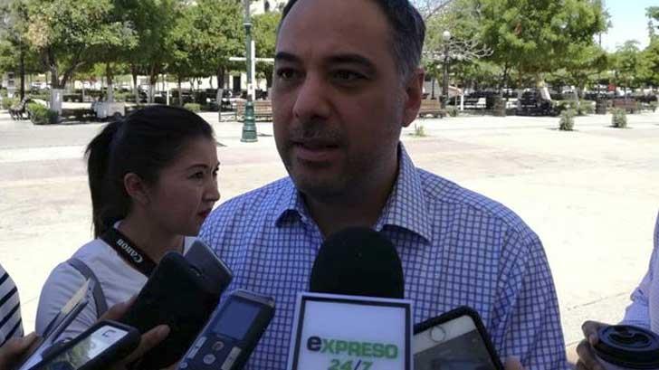 Camiones que se ofertan en Facebook no son del Estado, aclara Carlos Morales