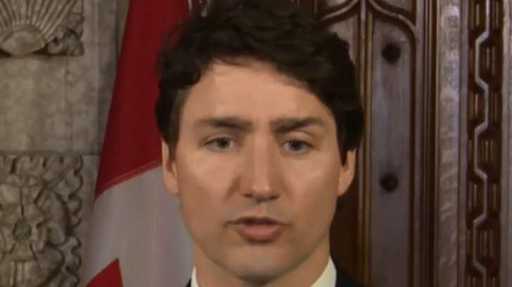 Justin Trudeau, primer ministro de Canadá, se disfraza de Sherlock Holmes