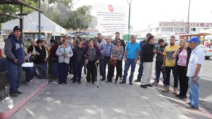 AUDIO | Locatarios del ‘Tianguis Navideño’ del Jardín Juárez se niegan a ser reubicados