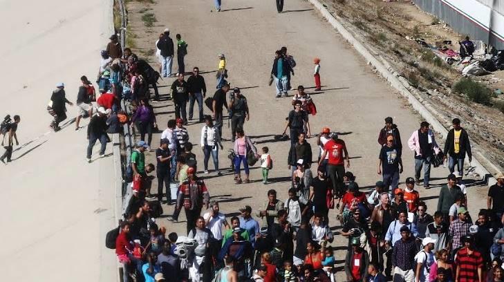 La CNDH reprueba violencia por parte de EU contra caravana migrante