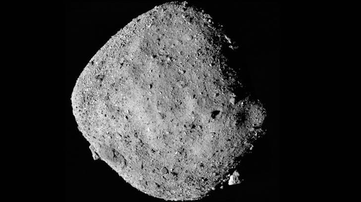 La nave OSIRIS-REx, de la NASA, descubre presencia de agua en el asteroide Bennu