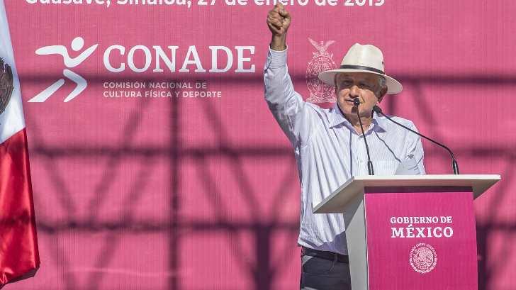 Las alhajas y trocas, lujo barato y efímero, dice López Obrador