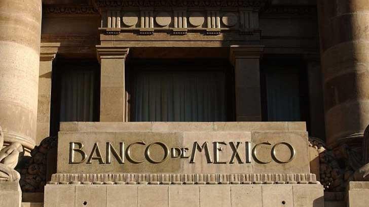 Morosidad sigue entre usuarios de tarjetas: Banco de México