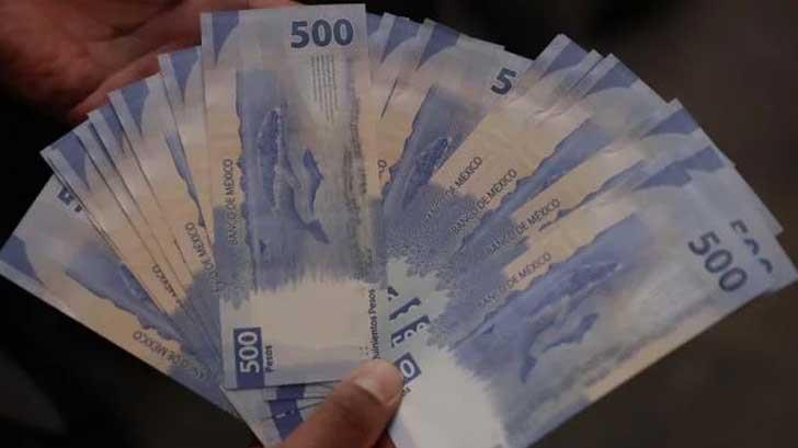 Detienen a dos hombres con 269 mil pesos en billetes falsos