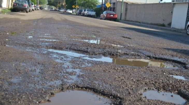 Piden arreglar el pavimento de la calle San Luis Potosí