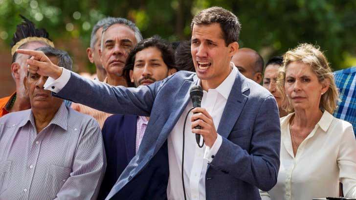 Juan Guiadó se autoproclama ‘presidente encargado de Venezuela’