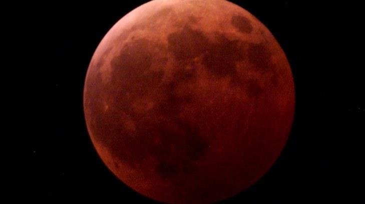 Habrá eclipse lunar este domingo; invitan a evento en Hermosillo para observarlo
