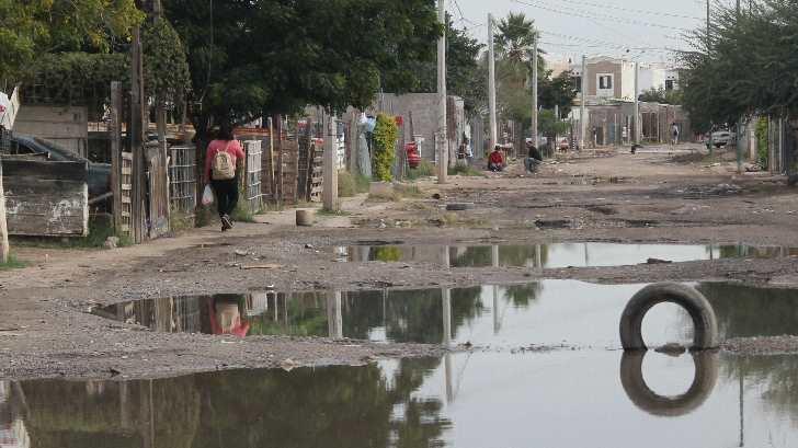 Vecinos de Real del Carmen denuncian fuga de agua de más de 10 años
