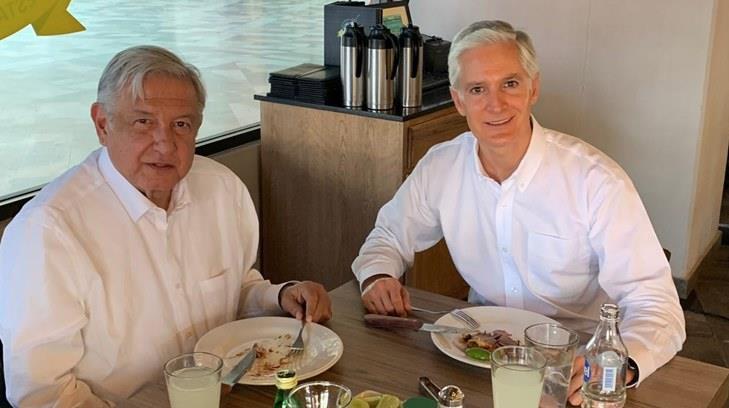 Del Mazo publica fotografía con López Obrador en restaurante