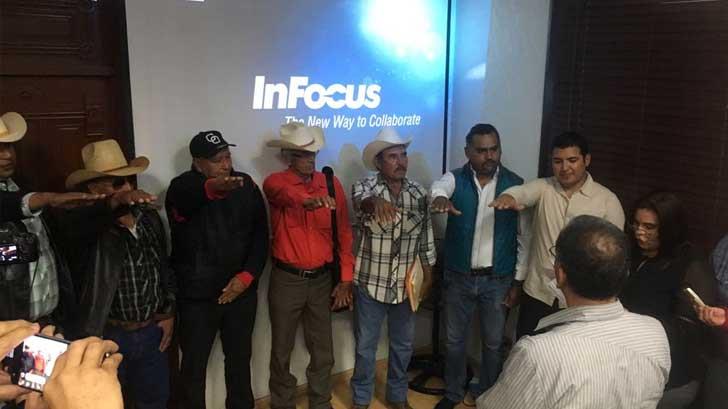 Rinden protesta comisarios y delegado rurales en Guaymas