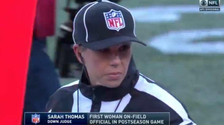 Sarah Thomas se convierte en la primera réferi en playoffs de la NFL