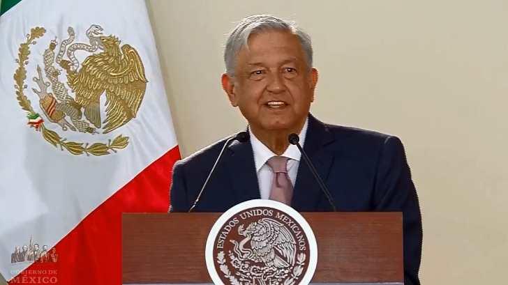 López Obrador promociona aeronaves que subastarán para financiar la Guardia Nacional