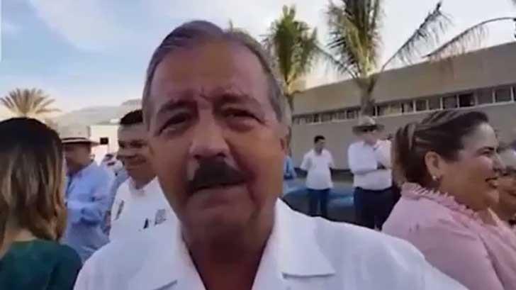 Que se dejen de pen..., dice alcalde de Culiacán al ser cuestionado por su camioneta