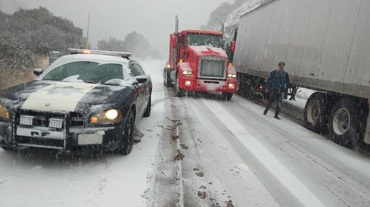Cierran tramos carreteros de Ímuris a Nogales y de Ímuris a Cananea por nevada