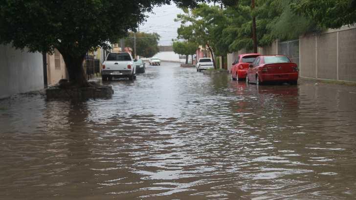 Lluvia causa afectaciones en Hermosillo
