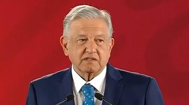 No se está despidiendo a nadie en el sector salud, aclara López Obrador