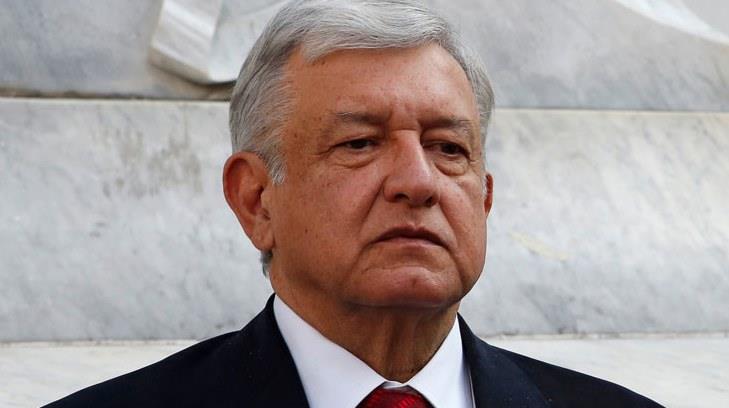 López Obrador dijo que mandó a hacerle una limpia a la silla presidencial