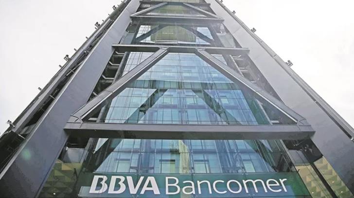 Desalojan a empleados de torre BBVA Bancomer