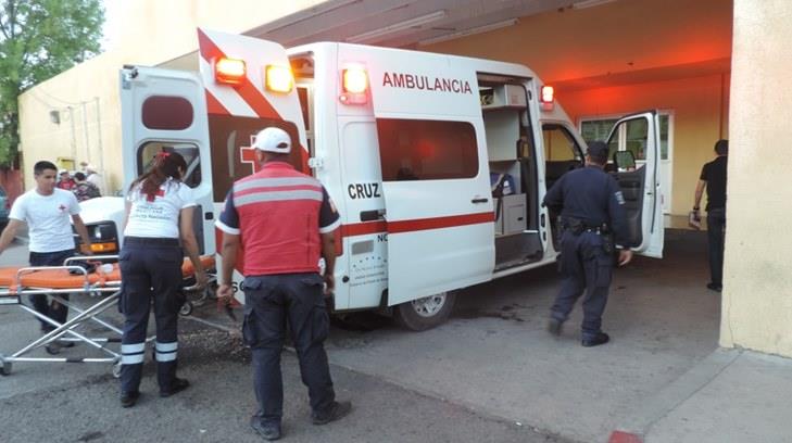 Hombre recibe una golpiza en calles de Nogales y sospecha de una mujer celosa