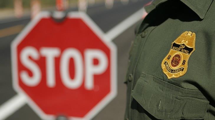 Dos residentes de Tucson son detenidos por intentar cruzar a 2 migrantes mexicanos