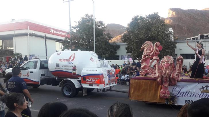 AUDIO | Impacta a guaymenses carro alegórico jalada por pipa de gas en Carnaval