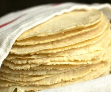 Narco obliga a bajar el precio de la tortilla